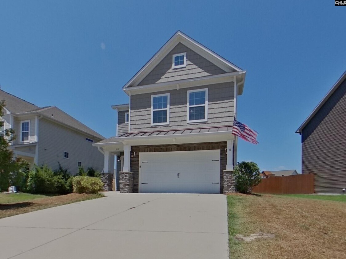 Foto principal - 313 Fairford Rd