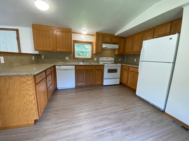 Foto del edificio - 561 E Colonel Wright Rd