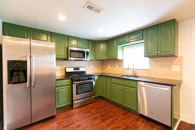 Foto del edificio - Excellent South Philadelphia Row Home