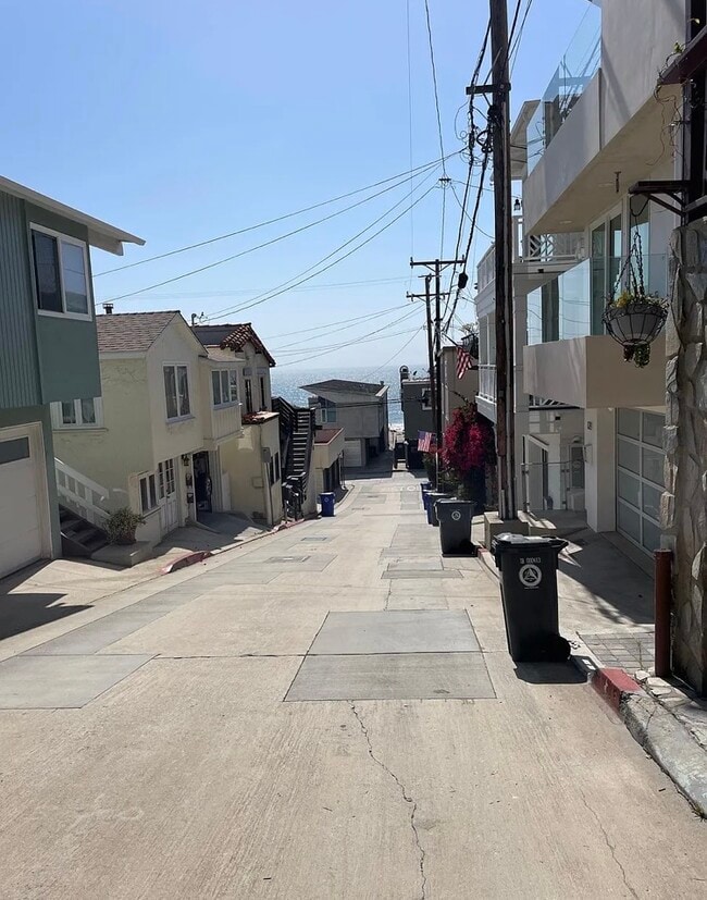 Building Photo - 201 Moonstone St