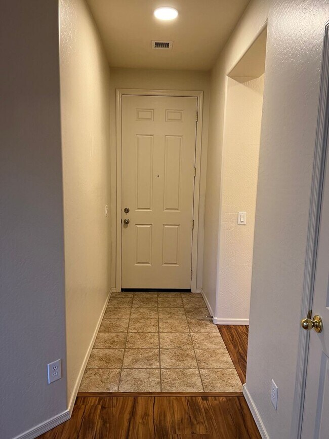 Building Photo - 4 Bedroom in Stoneridge, Prescott Valley
