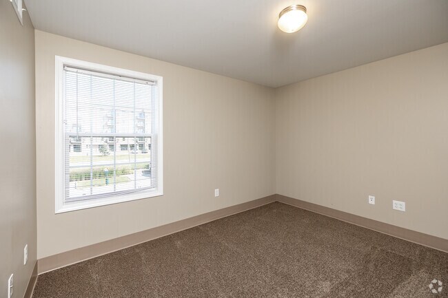 1 habitación, 1 baño - 765 pies cuadrados - Dormitorio - Connect55+ Ankeny Senior Living 55+