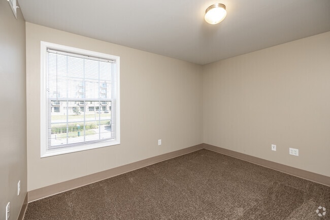 1BR, 1BA - 765SF - Bedroom - Emerald Reserve Ankeny