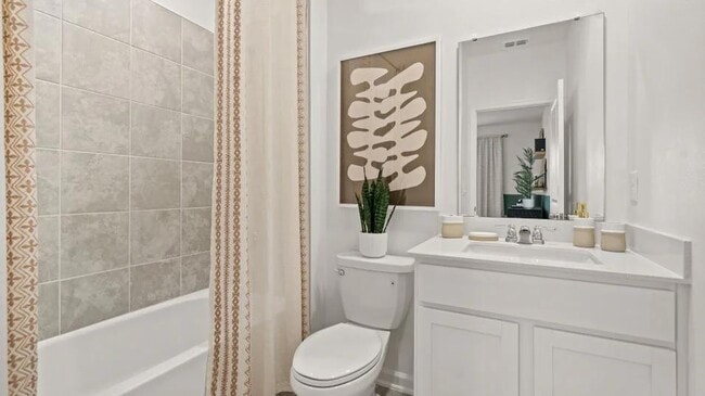 Foto del edificio - 3036 Chromatic St