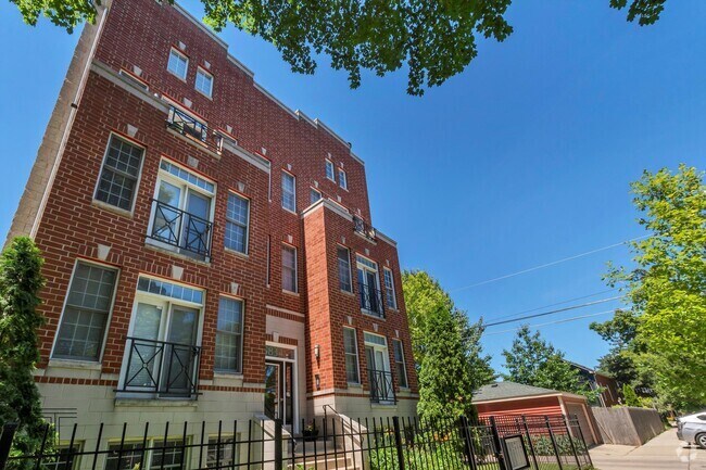 Building Photo - 5834 N Paulina St