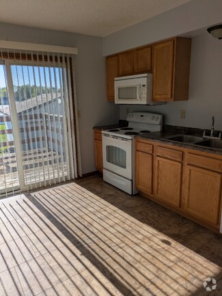Building Photo - 307 13th Ct