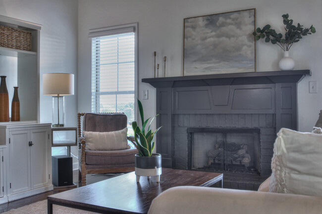 Building Photo - 6032 Sanmar Dr