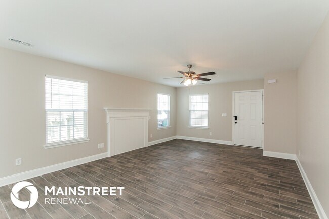 Foto del edificio - 6219 Day Lilly Ln