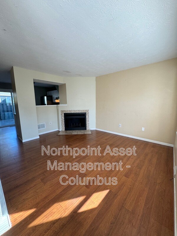 Foto del edificio - 825 Pineway Dr