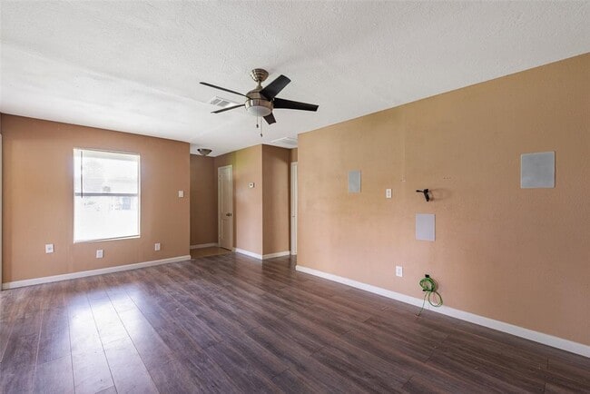 Building Photo - 202 Norview Dr