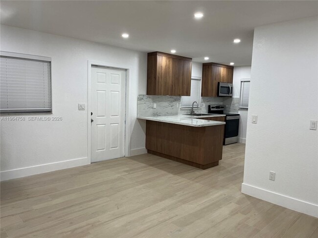 Building Photo - 108 Caribbean Ave