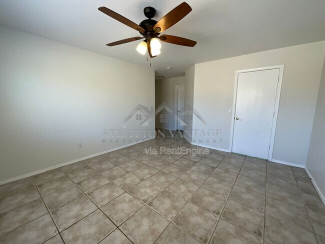Foto del edificio - 16612 W Cottonwood St