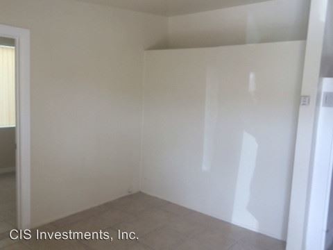 Building Photo - 614-620 66th St