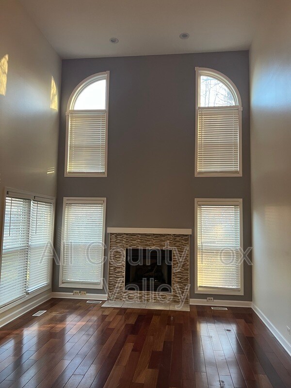 Building Photo - 1931 White Oak Dr