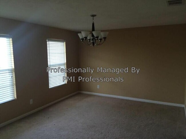Building Photo - 412 Elderberry Way