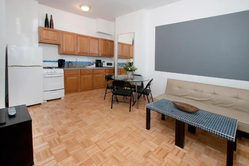 Primary Photo - 2 bedroom in NEW YORK NY 10001