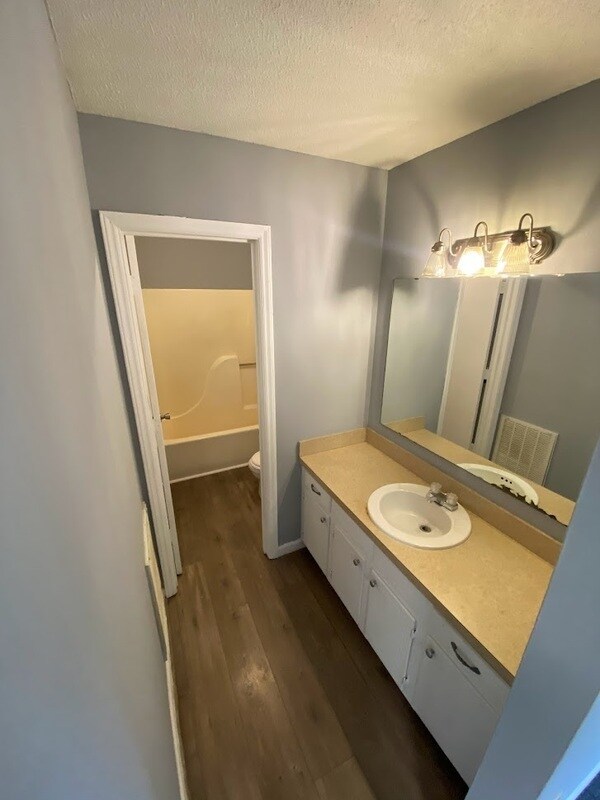 1326 N Frye Ave Unit E, Newton, NC 28658 Condo for Rent in Newton, NC