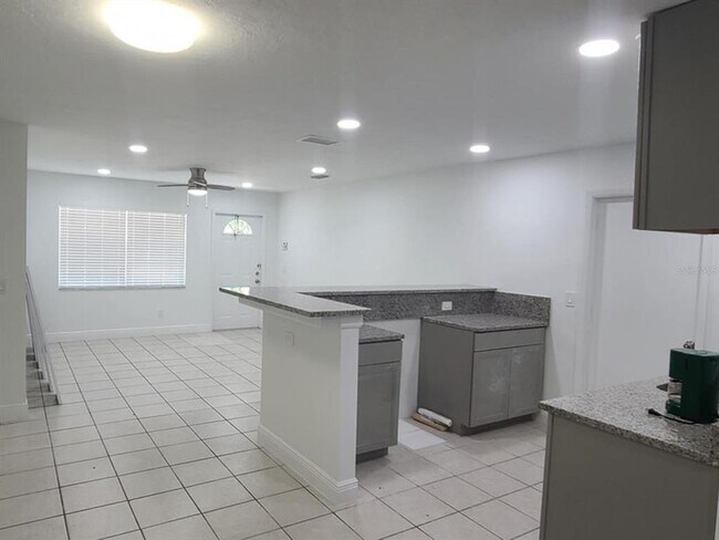 Foto del edificio - 1108 59th Ave Dr W