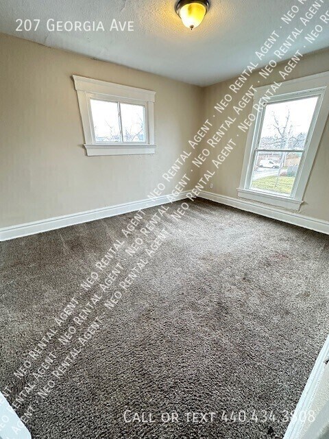 Building Photo - 207 Georgia Ave