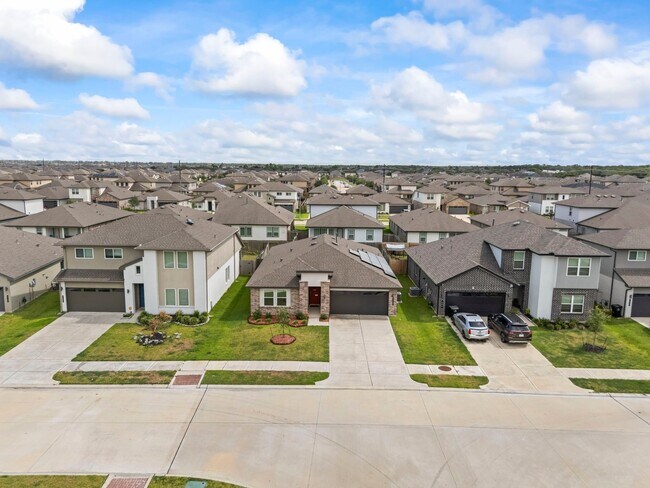 Foto del edificio - 302 Dusty Bridle Ln