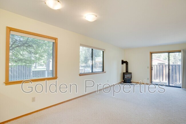 Foto del edificio - 1130 E Timber Ln