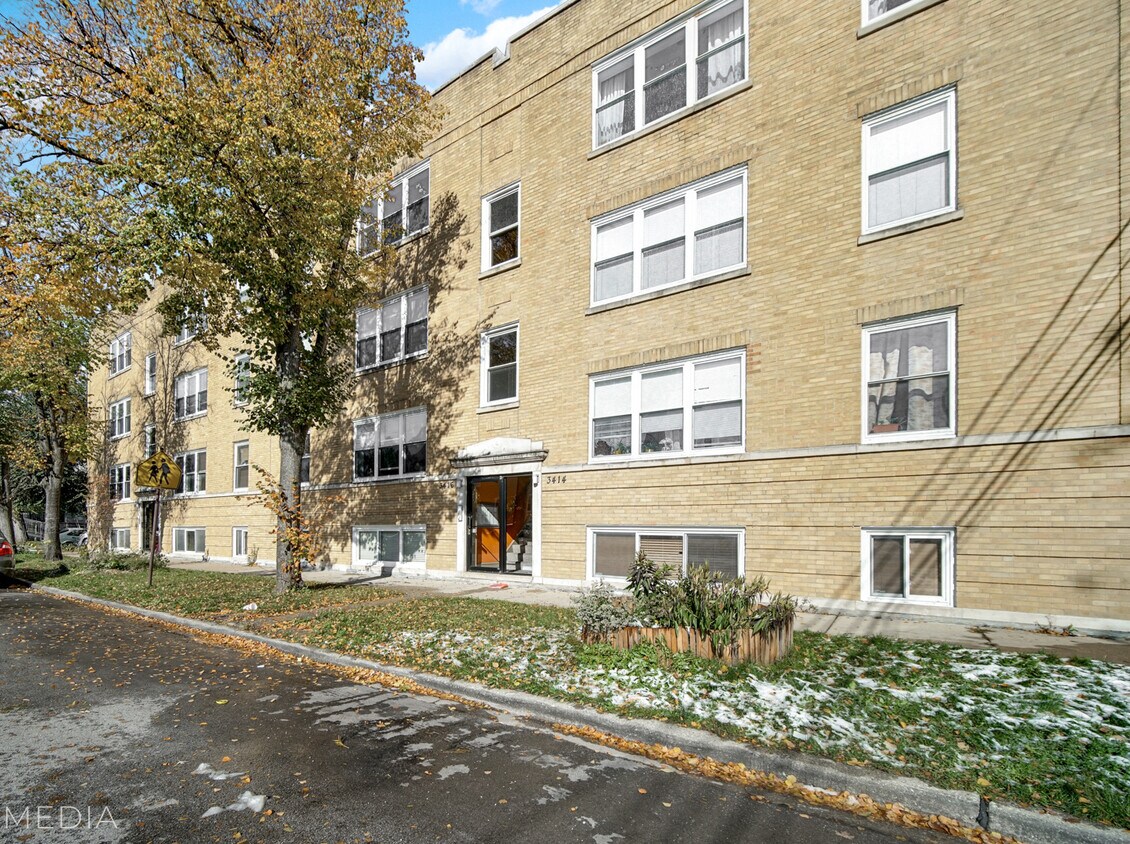 3416 W Cullom Ave Unit 1, Chicago, IL 60618 Condo for Rent in Chicago