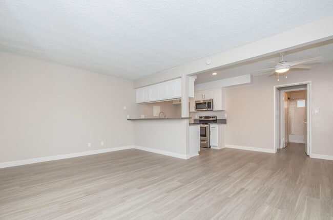 Interior Photo - Wardlow Apartments