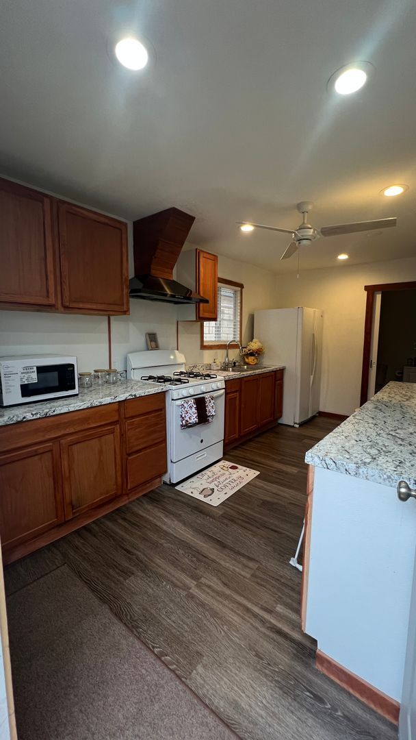 Foto del edificio - NEW Beautiful 3 Bedroom 1 Bath ADU - Furni...