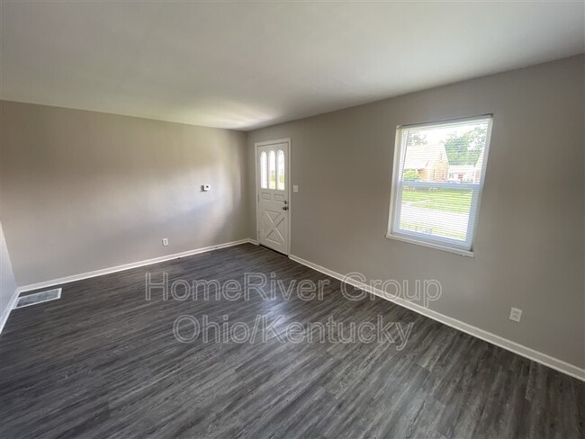 Building Photo - 526 Harriet St