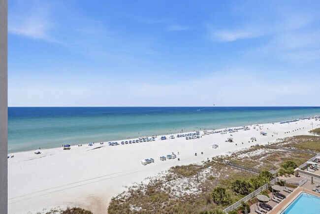 Foto del edificio - 10517 Front Beach Rd