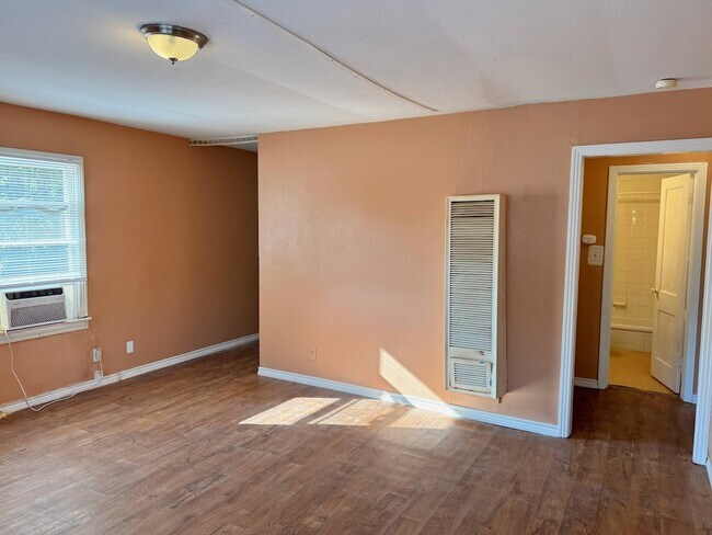 Foto del edificio - 1640 Osage Ave