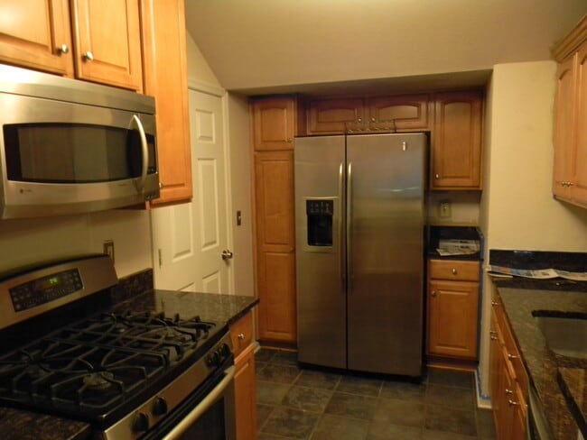 Building Photo - 12894 Fair Briar Ln