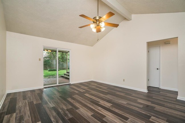 Foto del edificio - 2618 N Brompton Dr
