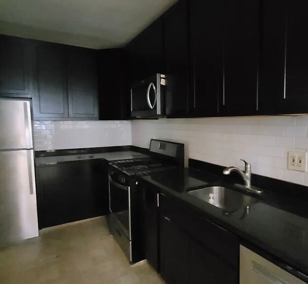 Foto del edificio - 2204 W Arthur Ave