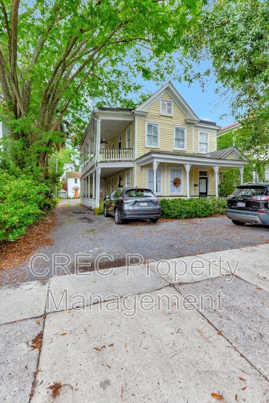 Foto del edificio - 115 Ashley Ave