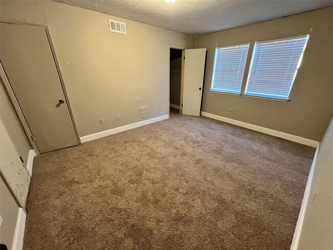 Foto del edificio - 12239 W Village Dr