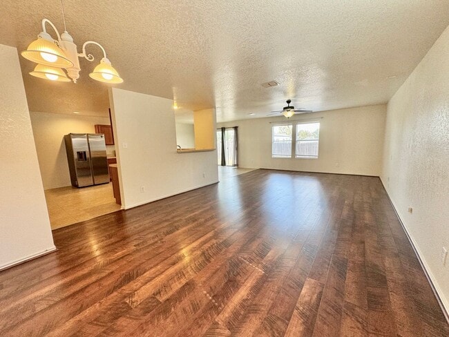 Building Photo - *COMING SOON*  Beautifully Designed Two-Story Home with Loft and Garden Tub!