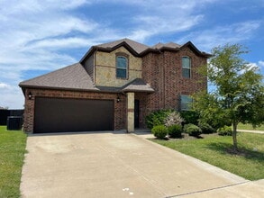 Building Photo - 281 Giddings Trl