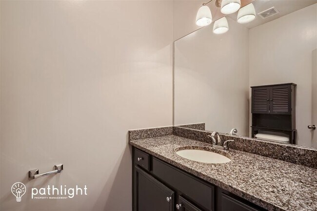 Building Photo - 4609 Sierra Creek Dr NE