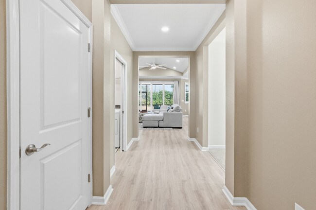 Foto del edificio - 9458 Escape Ave