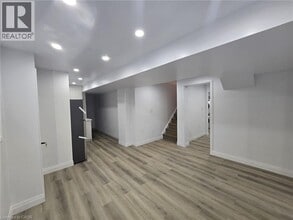 Building Photo - 200 Bedrock Dr