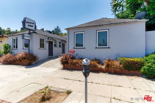 Building Photo - 11472 Ventura Blvd