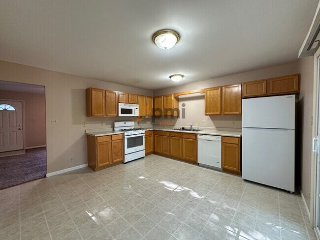 Foto del edificio - 678 Dearborn Rd