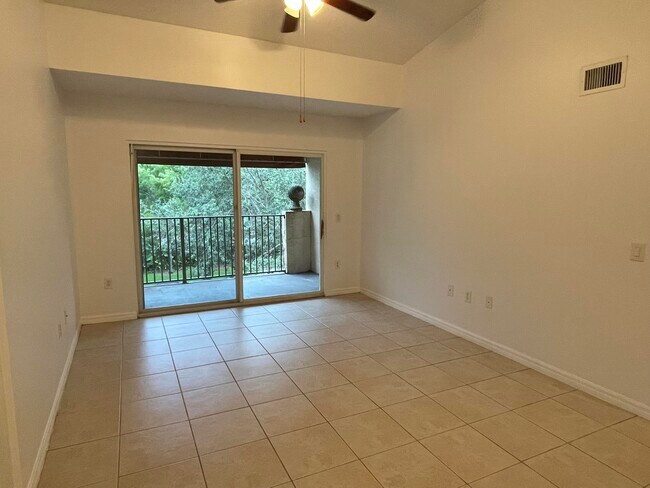 Building Photo - 4041 San Marino Blvd