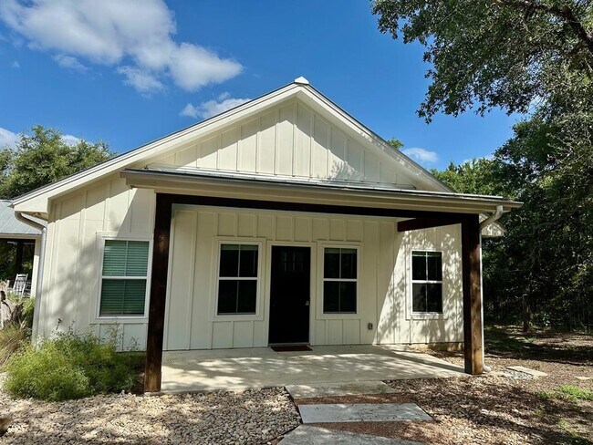 Building Photo - 2206 Stagecoach Rd