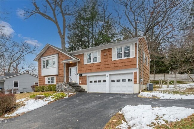 Foto del edificio - Croton On Hudon 4-Bedroom 2.5-Bathroom Home