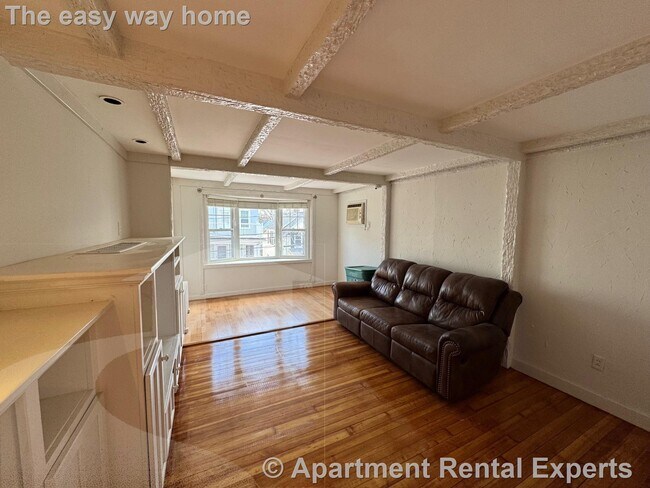 Foto del edificio - 57 Clarendon Ave