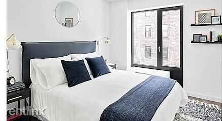 Foto del edificio - 1626 Madison St