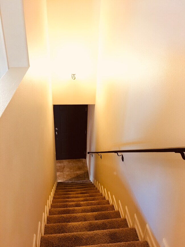 Foto del edificio - 2410 N Naomi St