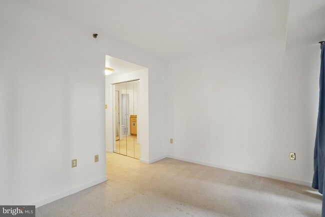 Building Photo - 1530 Key Blvd